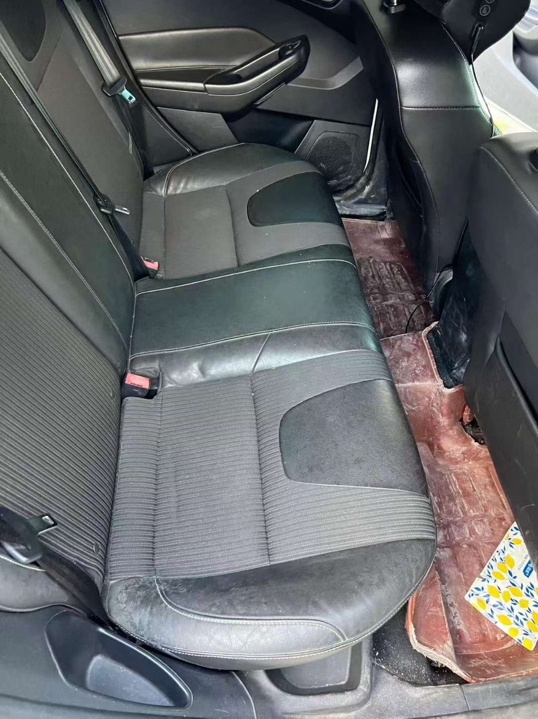 Ford Focus 1.6L Automatic Sunroof 7