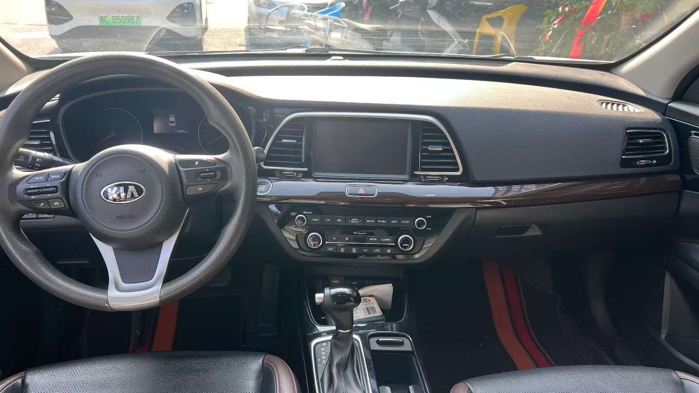 Kia K4 3