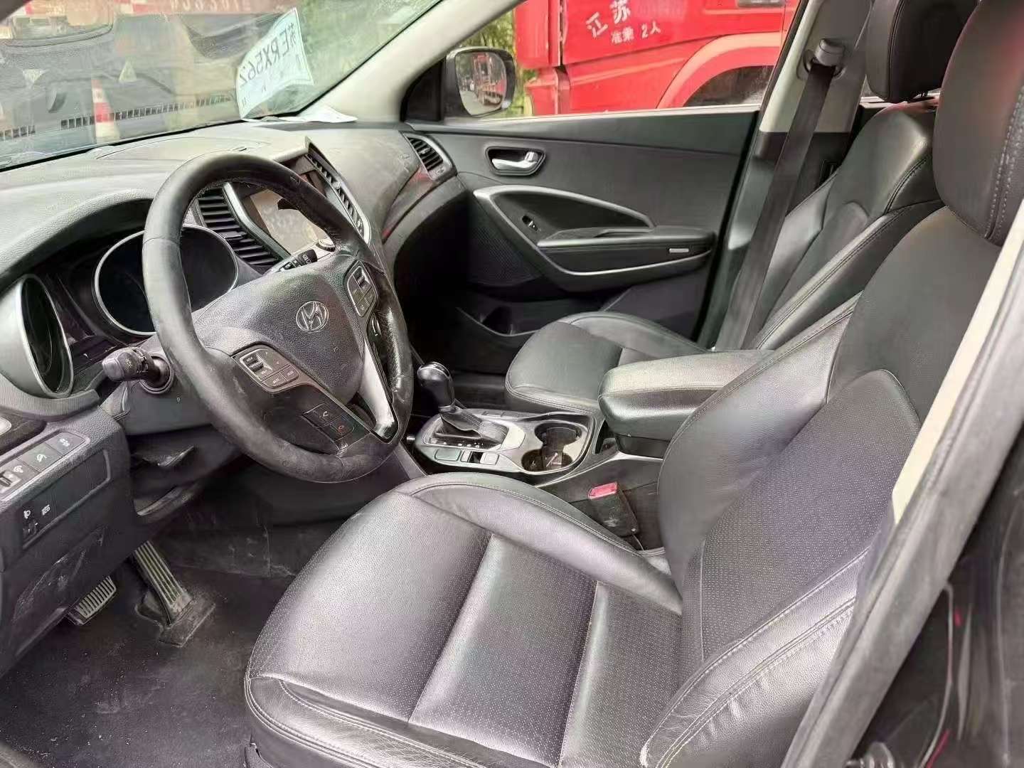 Hyundai Santa Fe 2013 2.4L Automatic Sunroof AWD 7