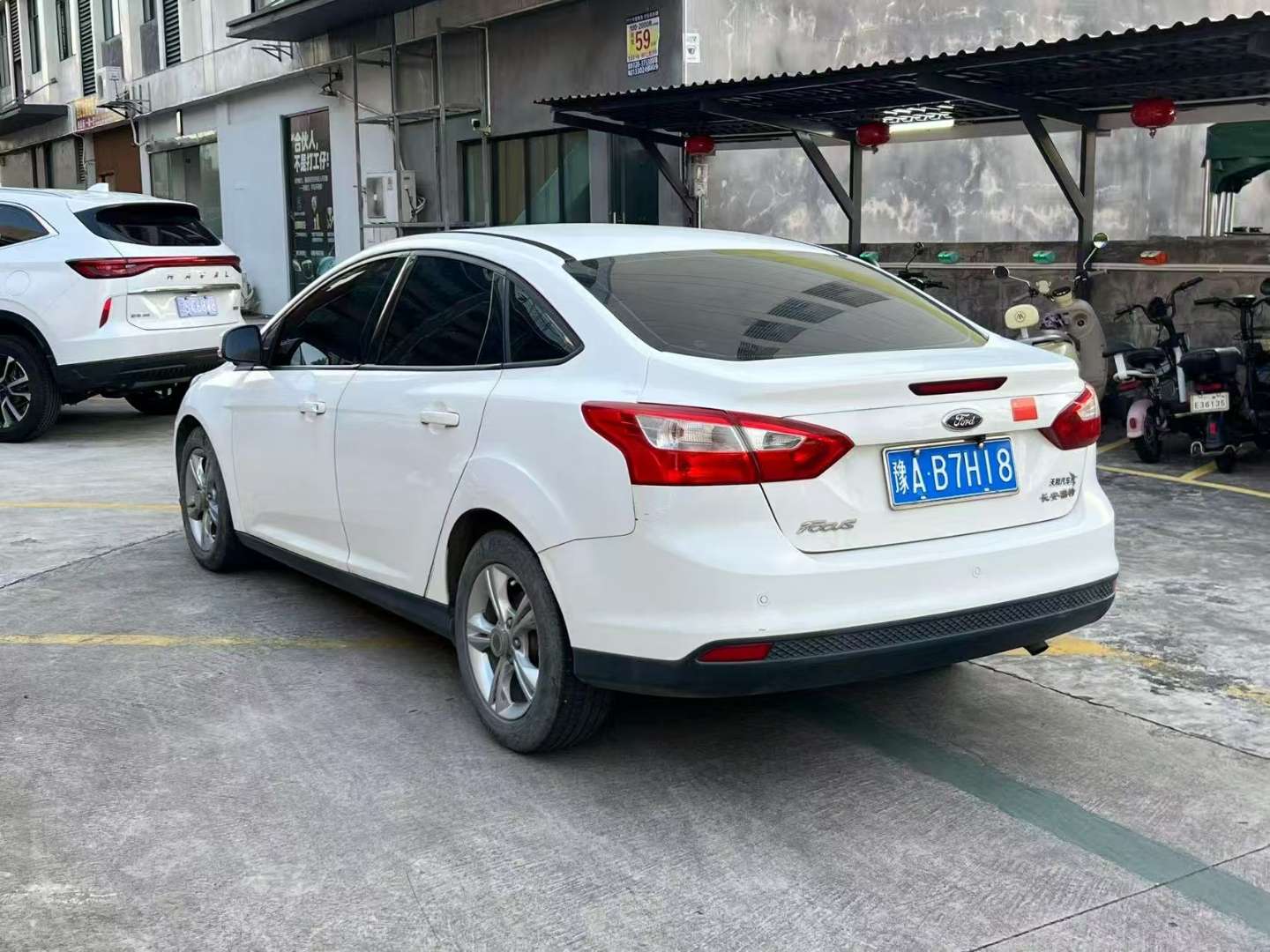 Ford Focus 1.6L Automatic Sunroof 4