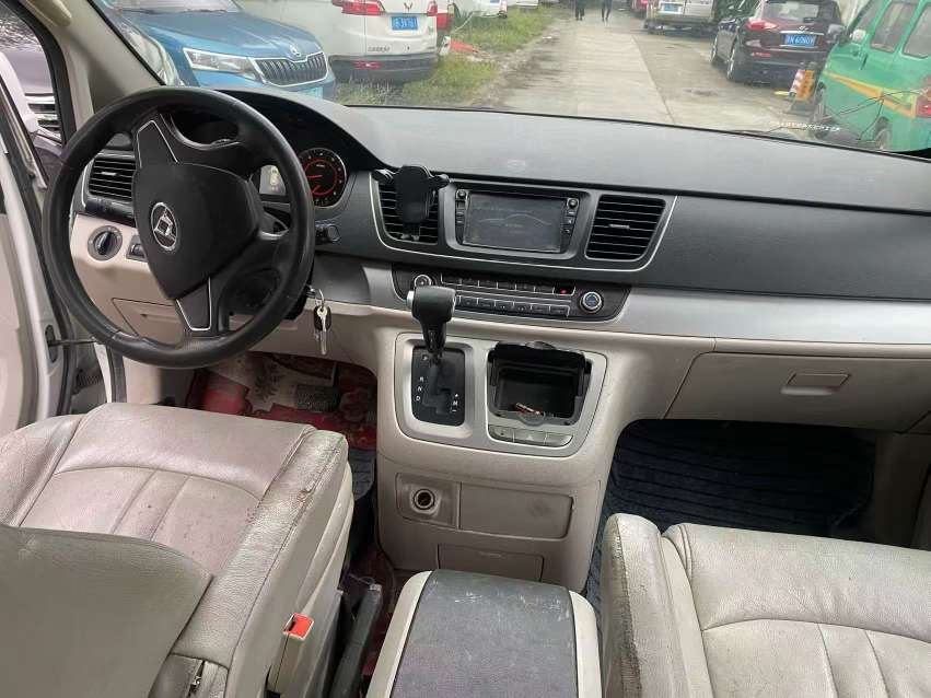 Maxus G10 2015 2.0T Luxury 9-Seater 7