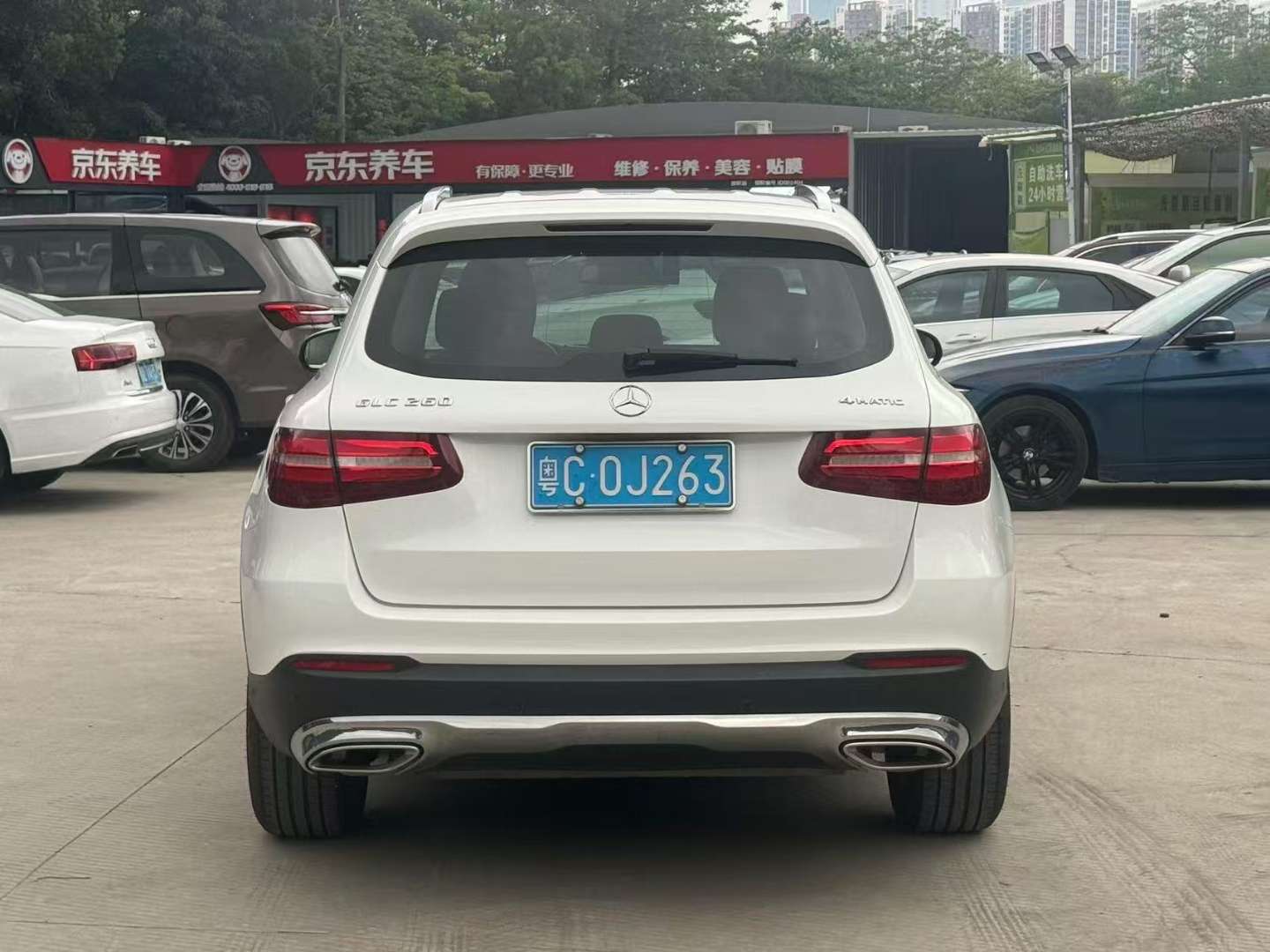 Mercedes-Benz GLC 2016 2.0T AWD Luxury Edition 3