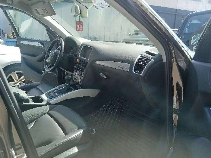 Audi Q5 40TFSI Technology 6