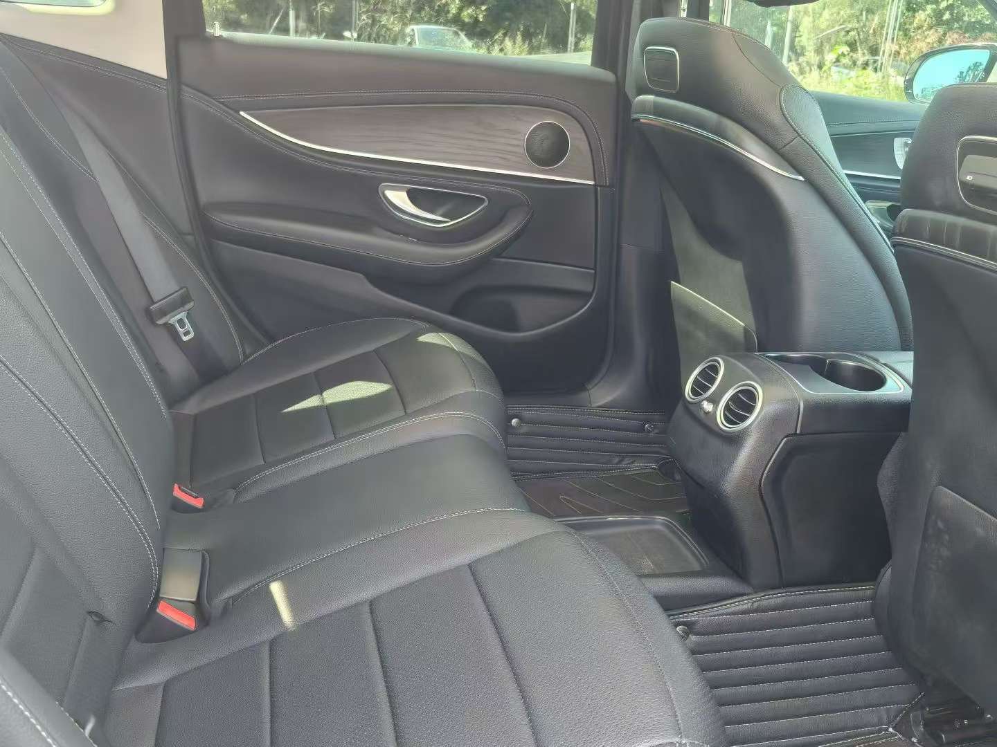 Mercedes-Benz E-Class 2020 E 300 L Sport Fashion 6