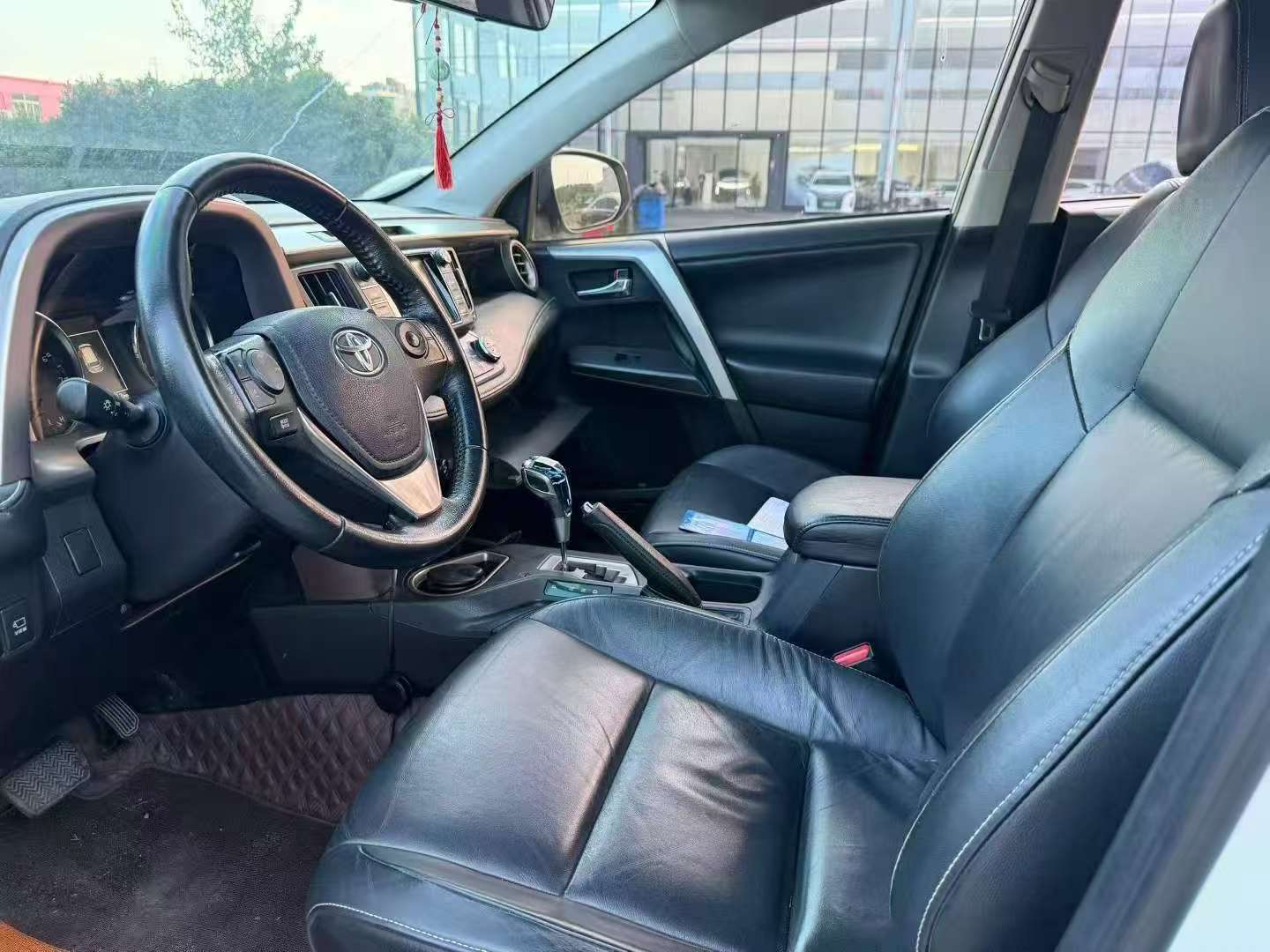 Toyota RAV4 2.0L Automatic Sunroof 7