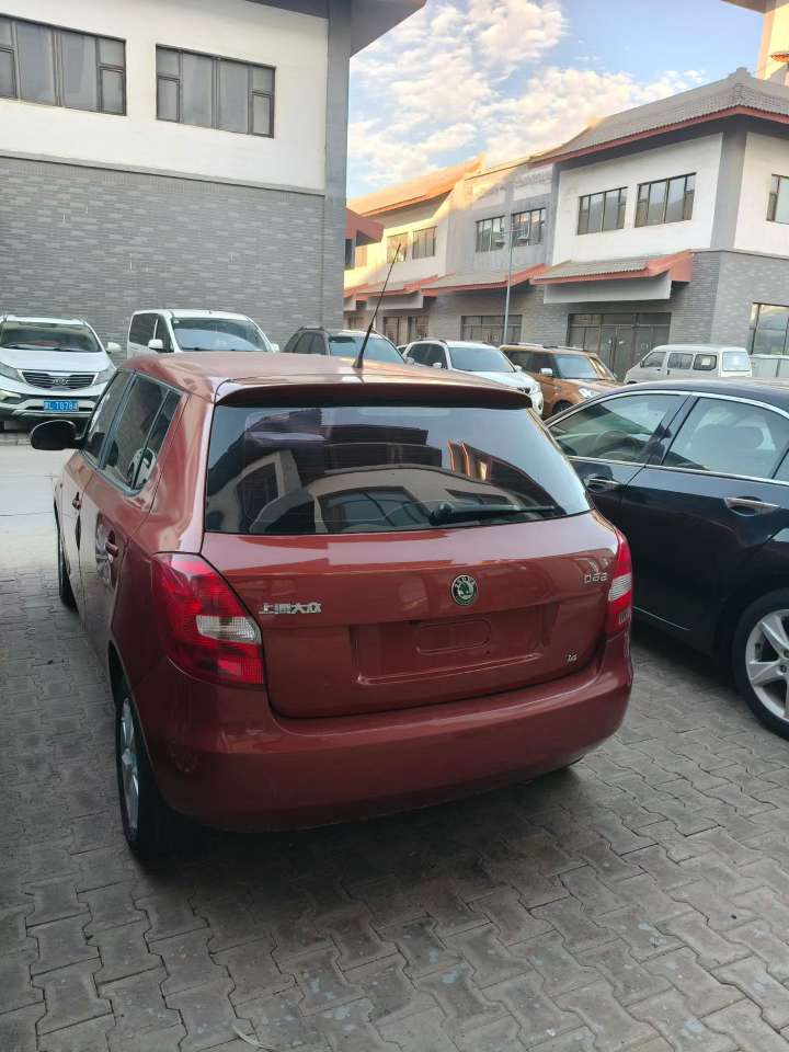 Skoda Fabia 2011 5