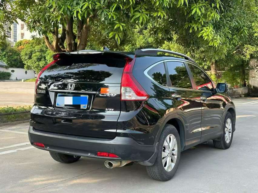 Honda CR-V 2.4L AWD Luxury Edition 7