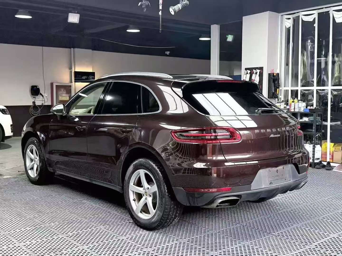 Porsche Macan 4
