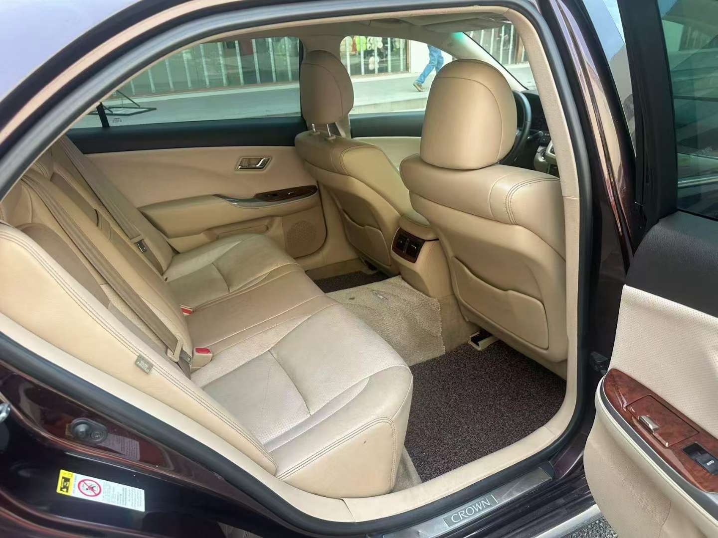 Toyota Crown 2.5L Royal Leather Edition 7