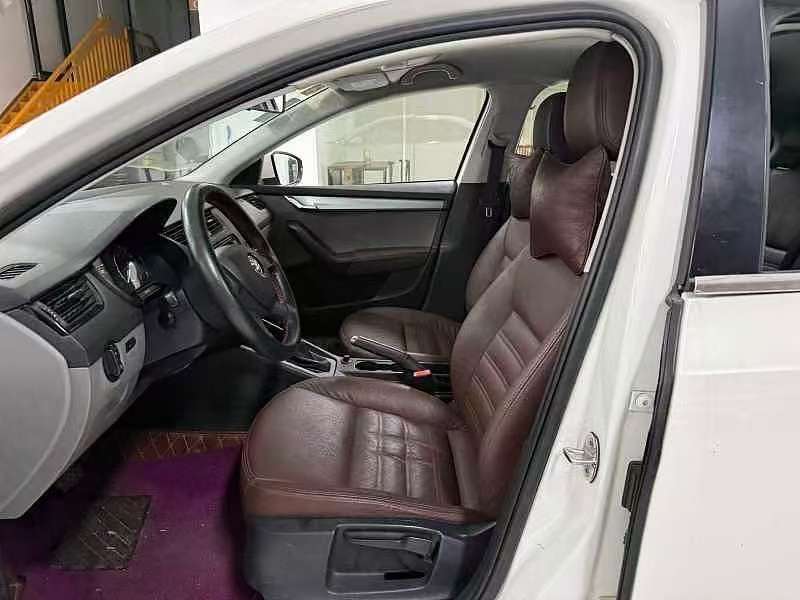 Skoda Octavia 2015 1.6L Automatic Yizhi Edition 7