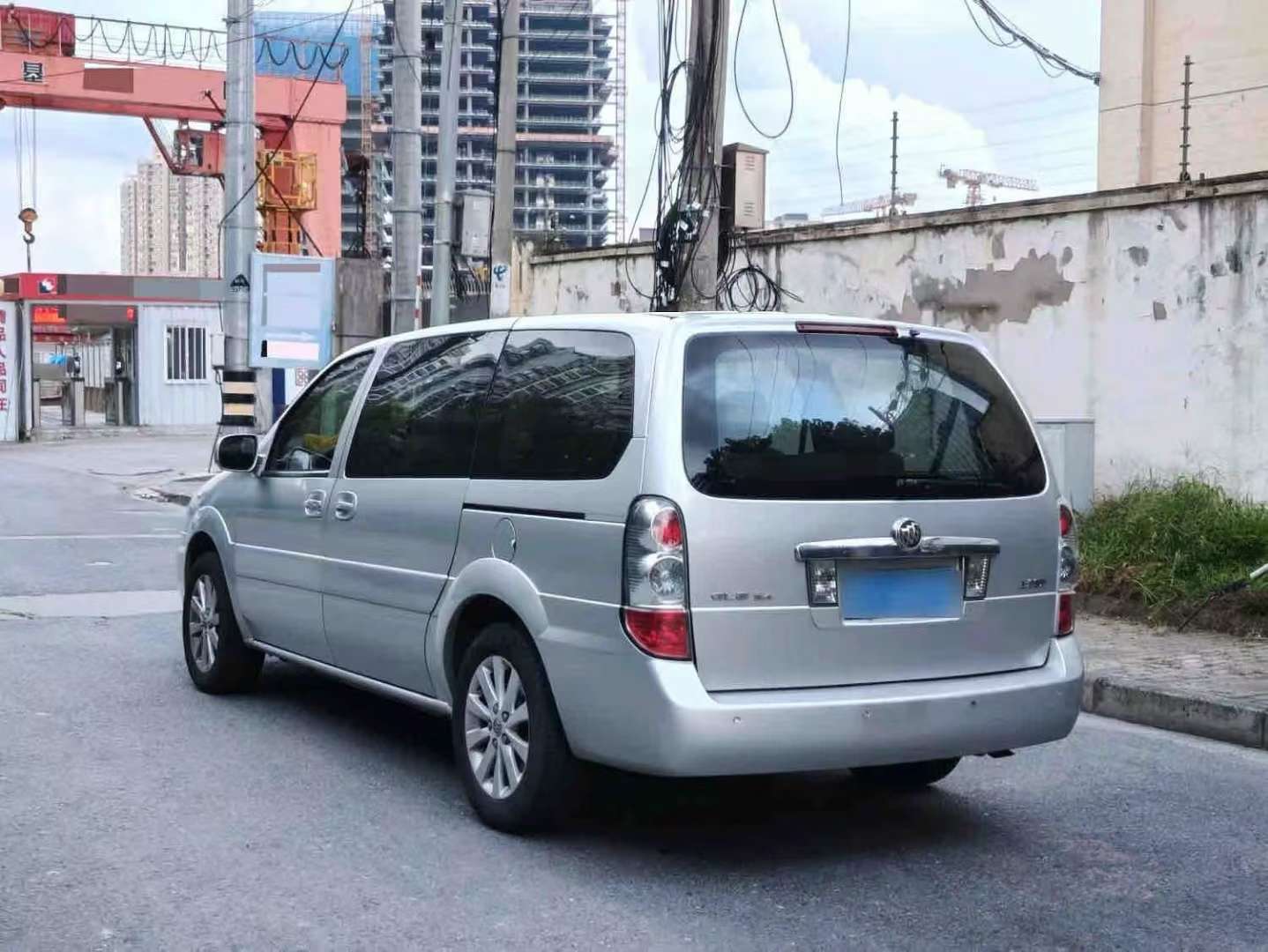Buick GL8 Classic Edition 2.4L 5