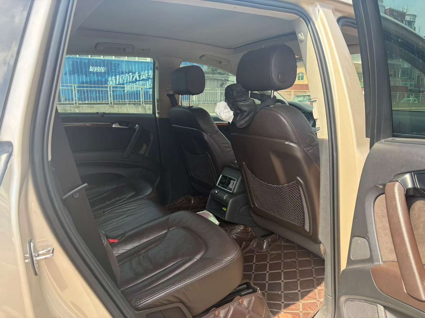 Audi Q7 8