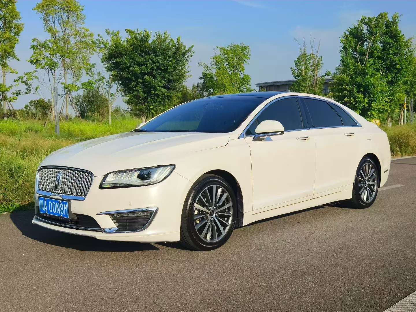 Lincoln MKZ 2017 2.0T Elegance Sunroof Edition