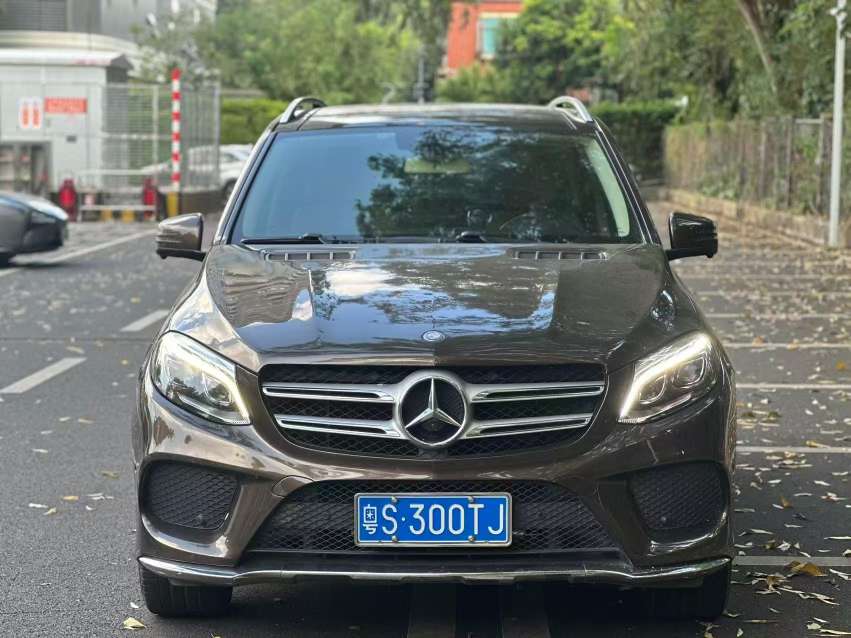 Mercedes-Benz GLE GLE400 3.0T 4MATIC 2