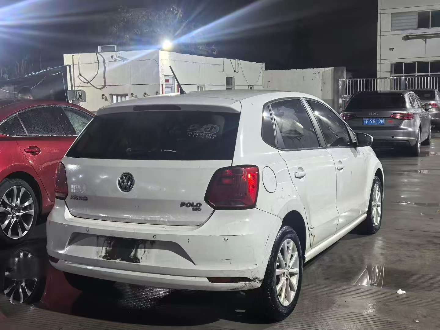Volkswagen Polo Automatic Sunroof 1.6 6