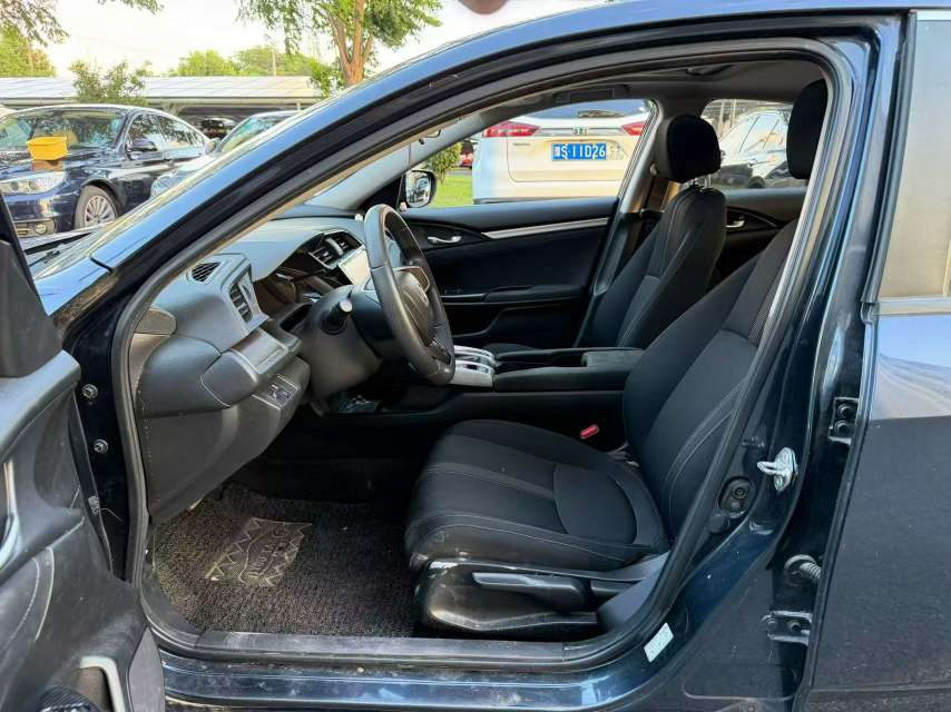 Honda Civic 2016 180TURBO Comfort Edition 4