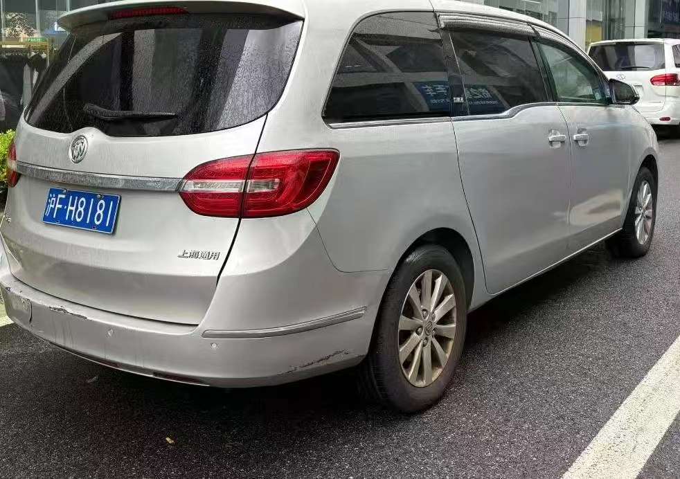 Buick GL8 2015 2.4L Comfort Edition 4