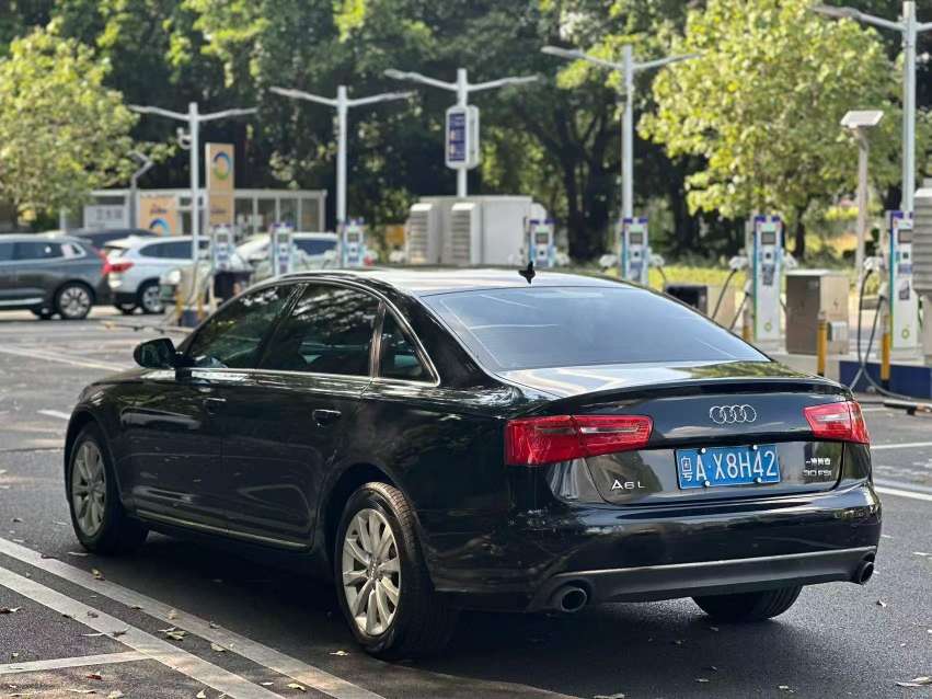 Audi A6L 2.5L Comfort Edition 4