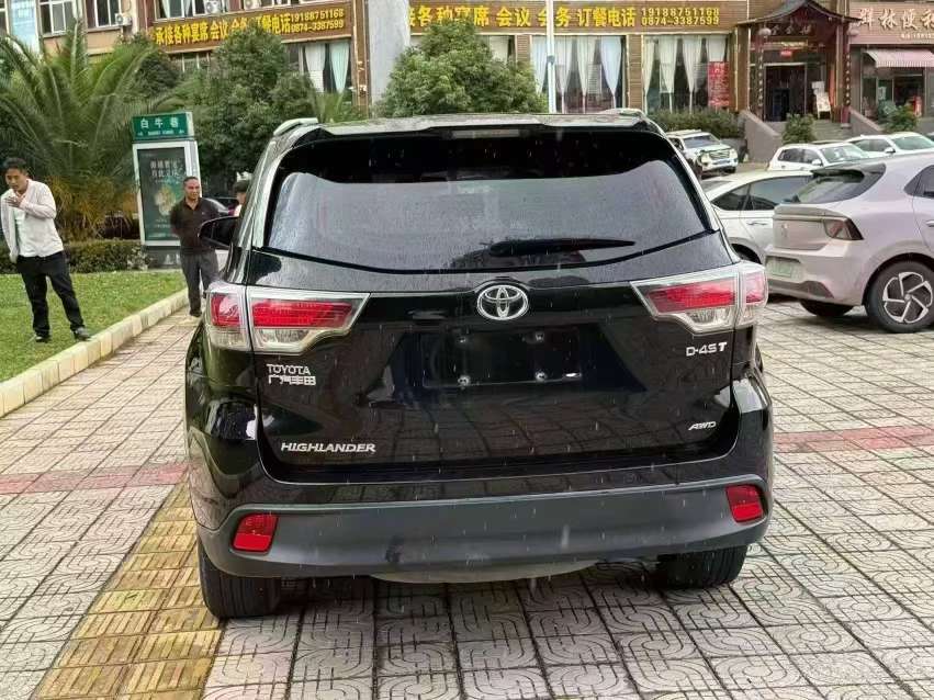 Toyota Highlander 2.0T AWD 7-Seater 8