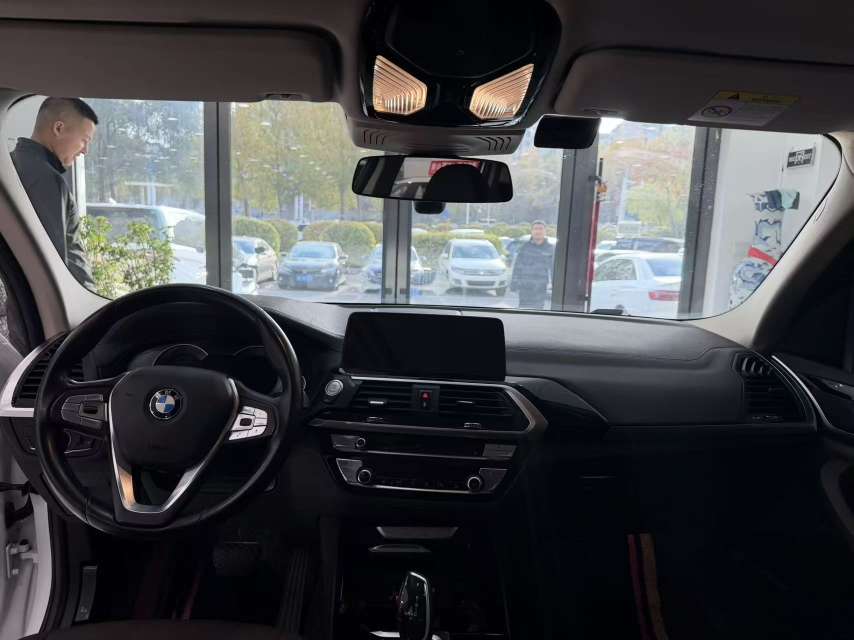 BMW X3 2.0T AWD 8