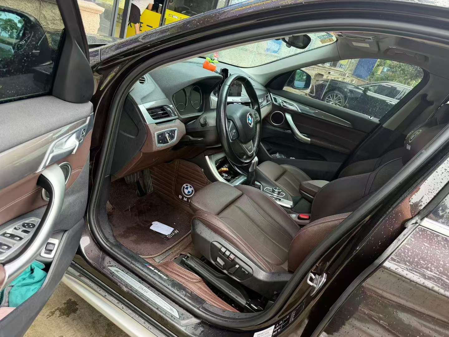 BMW X1 2.0T Luxury 7