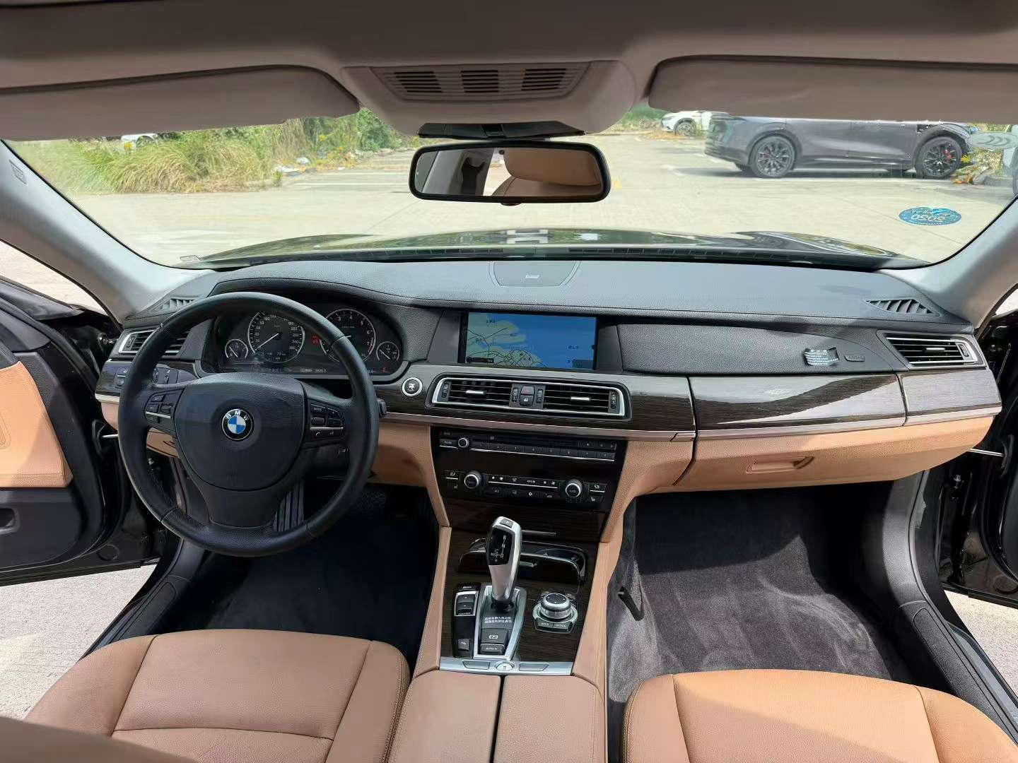 BMW 7 Series 730Li 9