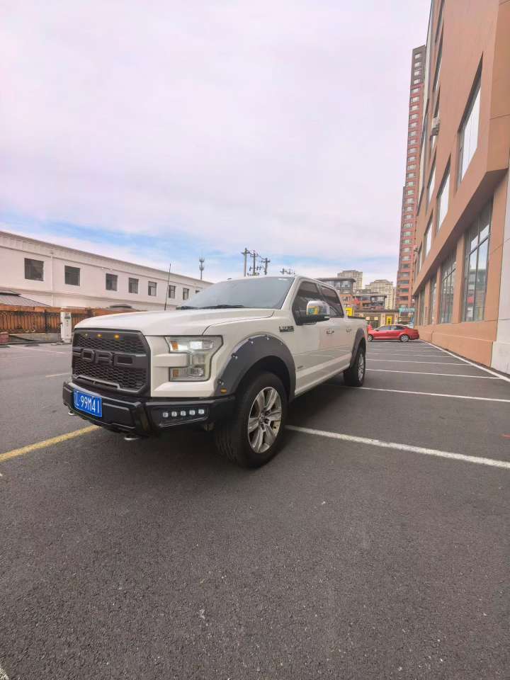 Ford F150 Platinum Edition