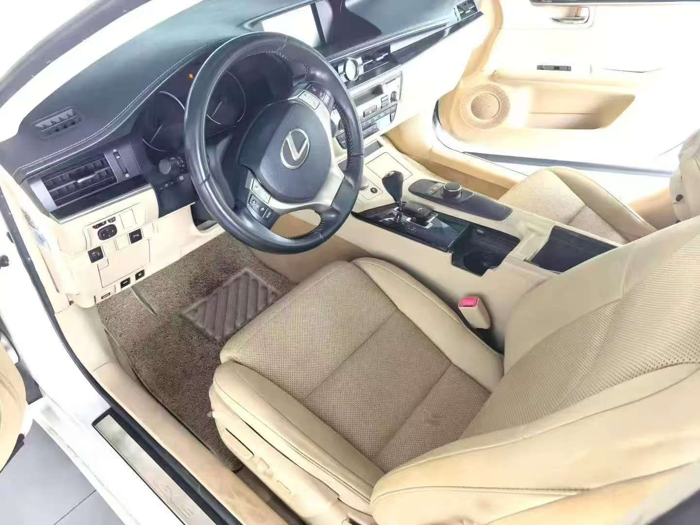 Lexus ES ES250 2.5L Elite 4