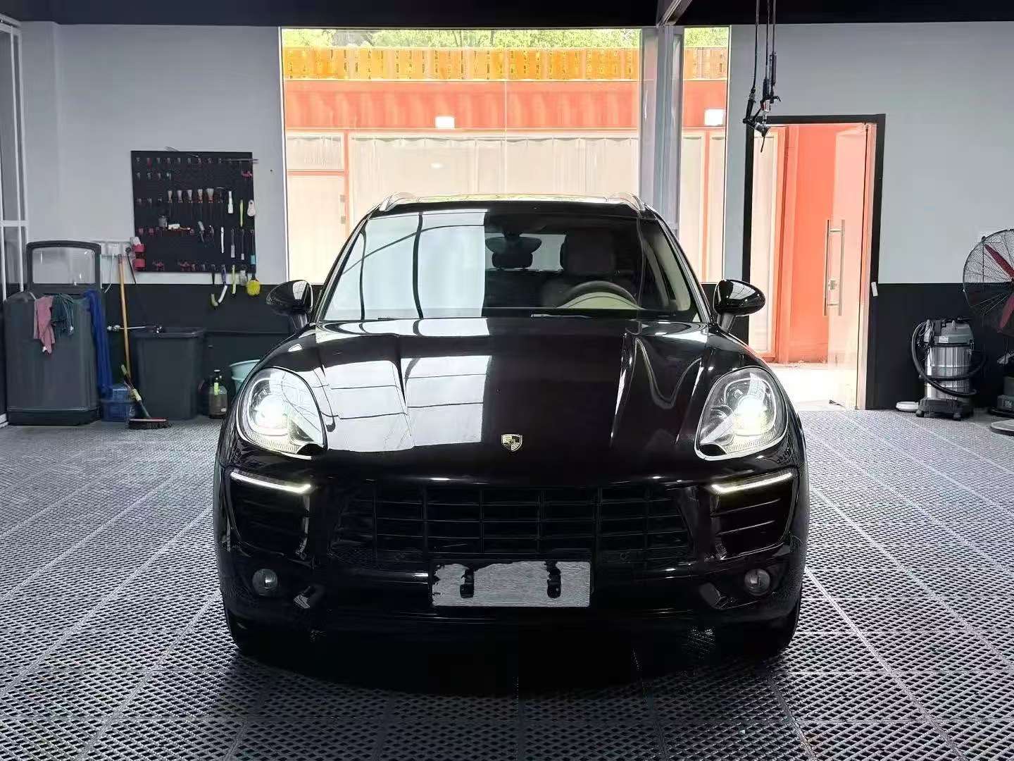 Porsche Macan 2