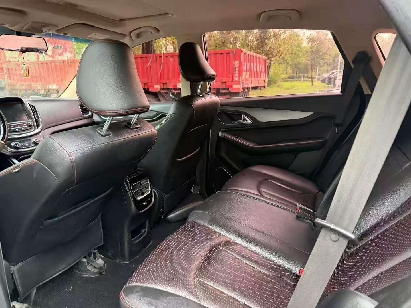 Baojun 560 8