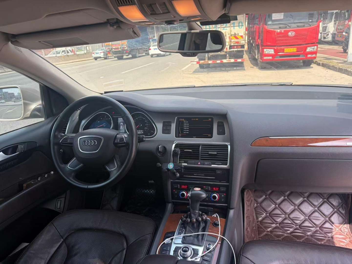 Audi Q7 5