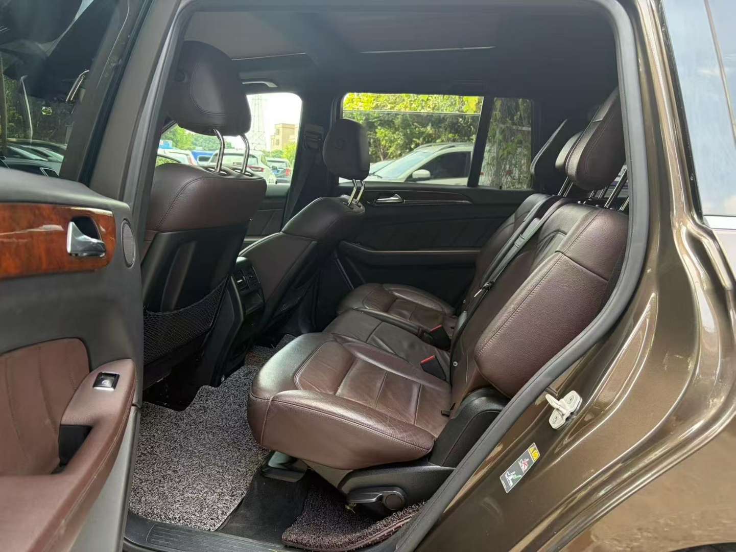 Mercedes-Benz GL450 US Spec 5