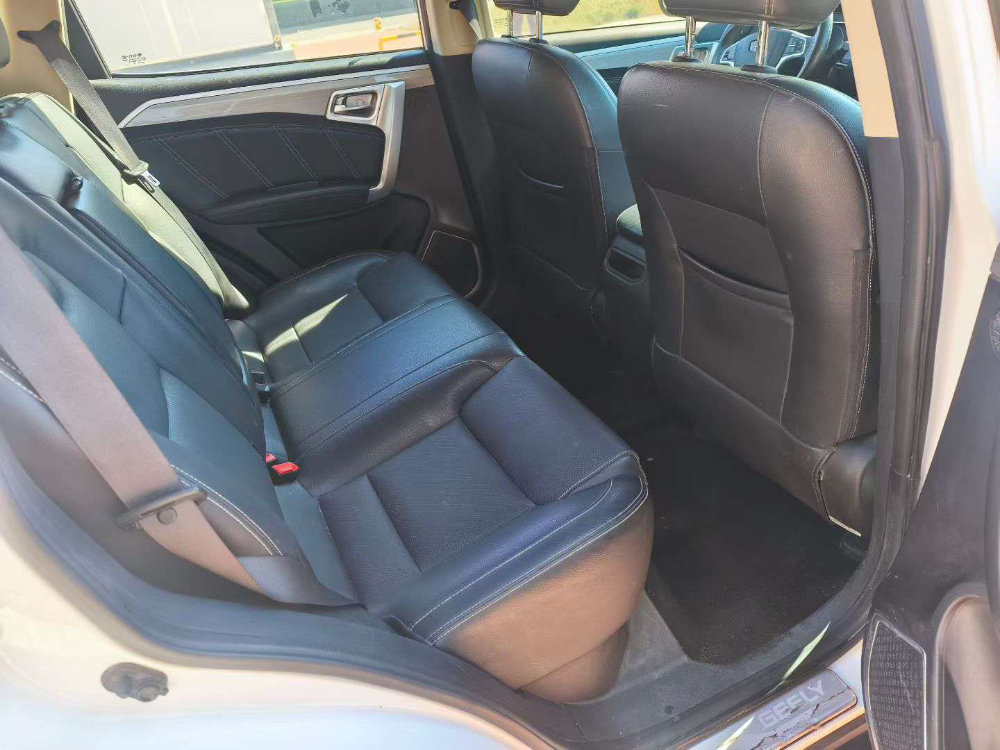 Geely Vision X6 8