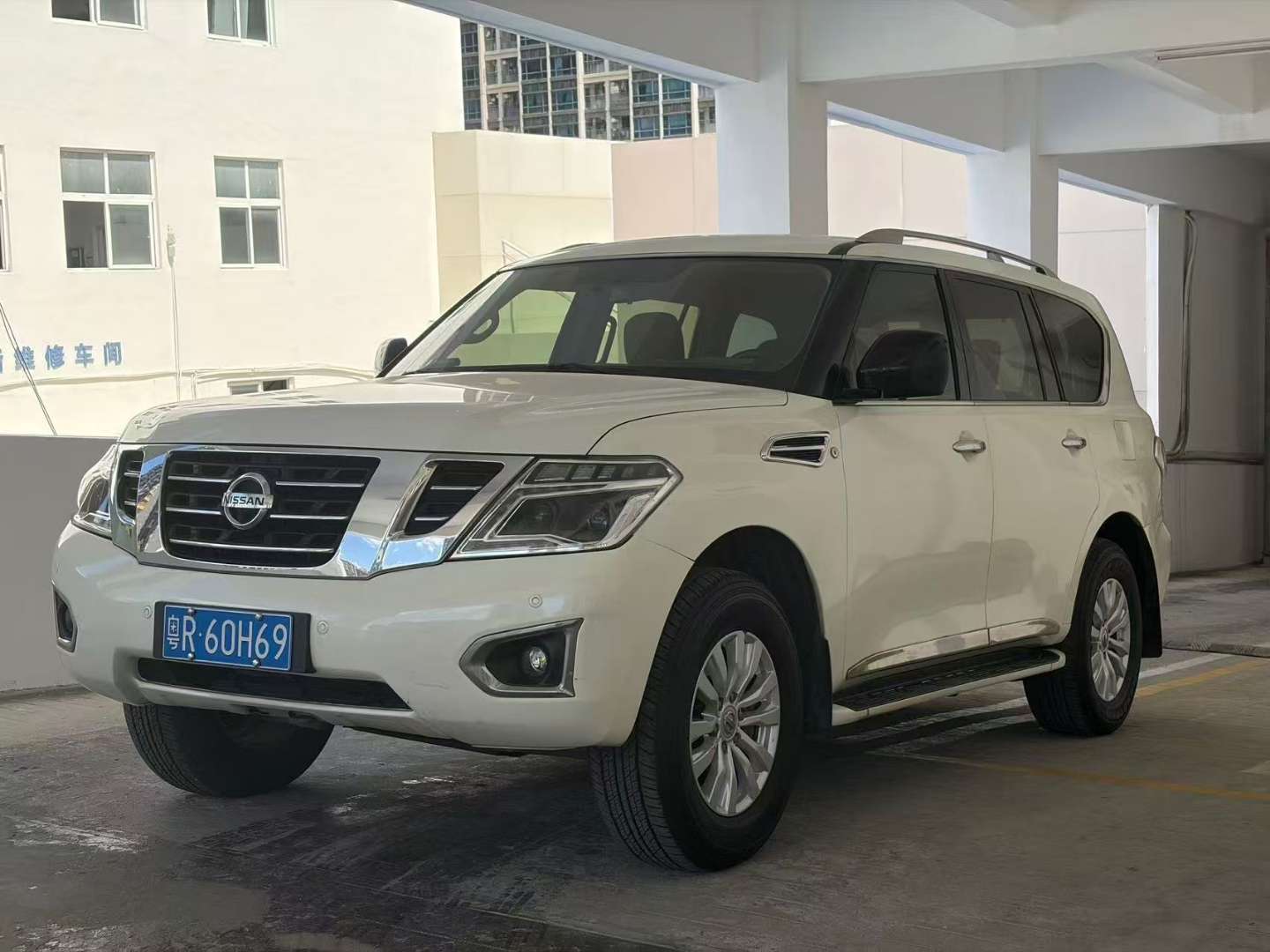 Nissan Patrol 4.0L 4WD LE Edition