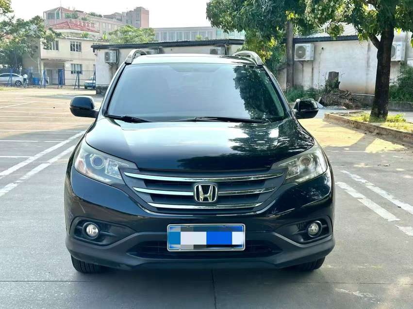 Honda CR-V 2.4L AWD Luxury Edition 2