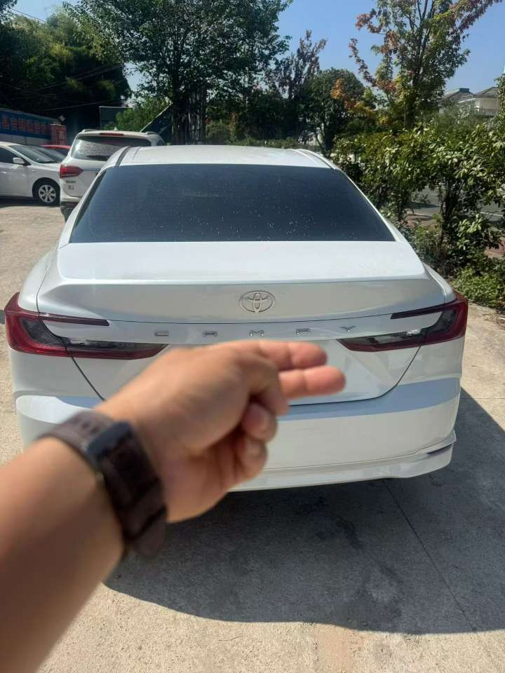 Toyota Camry 2.0 Luxury Edition