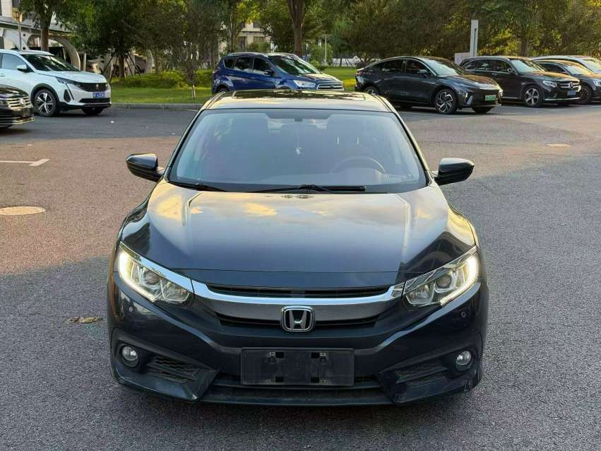 Honda Civic 2016 180TURBO Comfort Edition 2