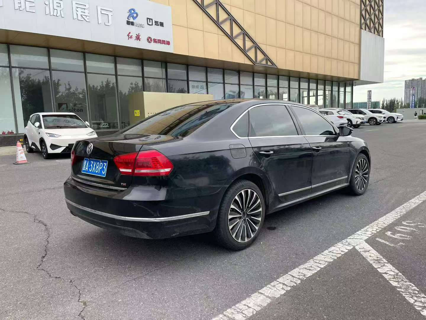 Volkswagen Passat 1.8T Automatic High Spec 4