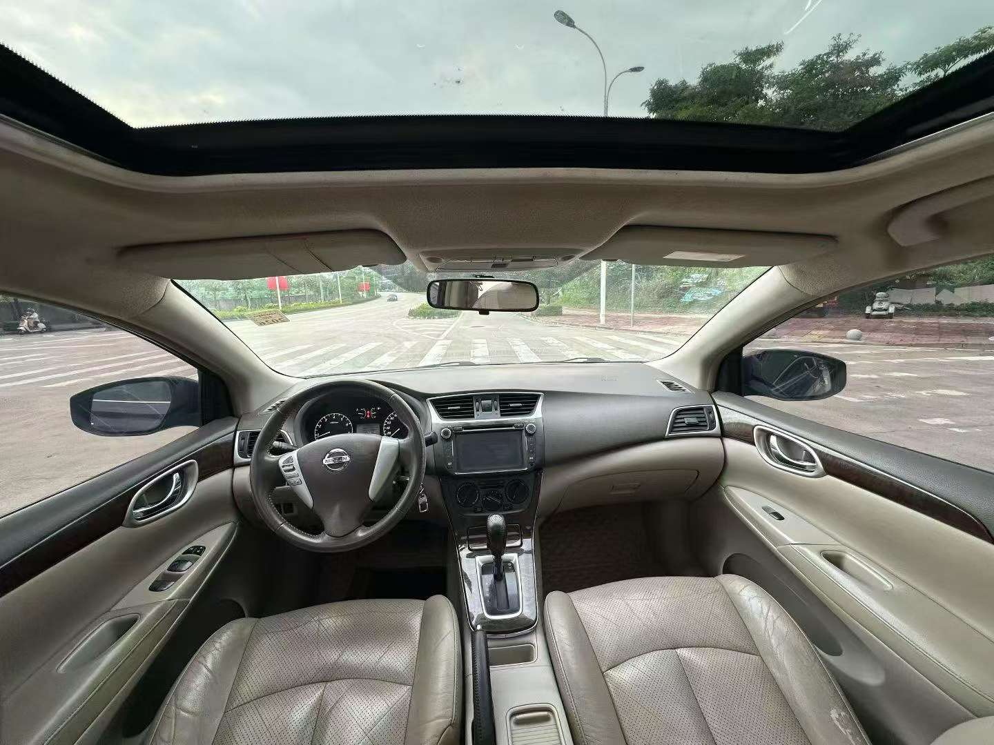 Nissan Sylphy 1.6L Automatic Sunroof Edition 5