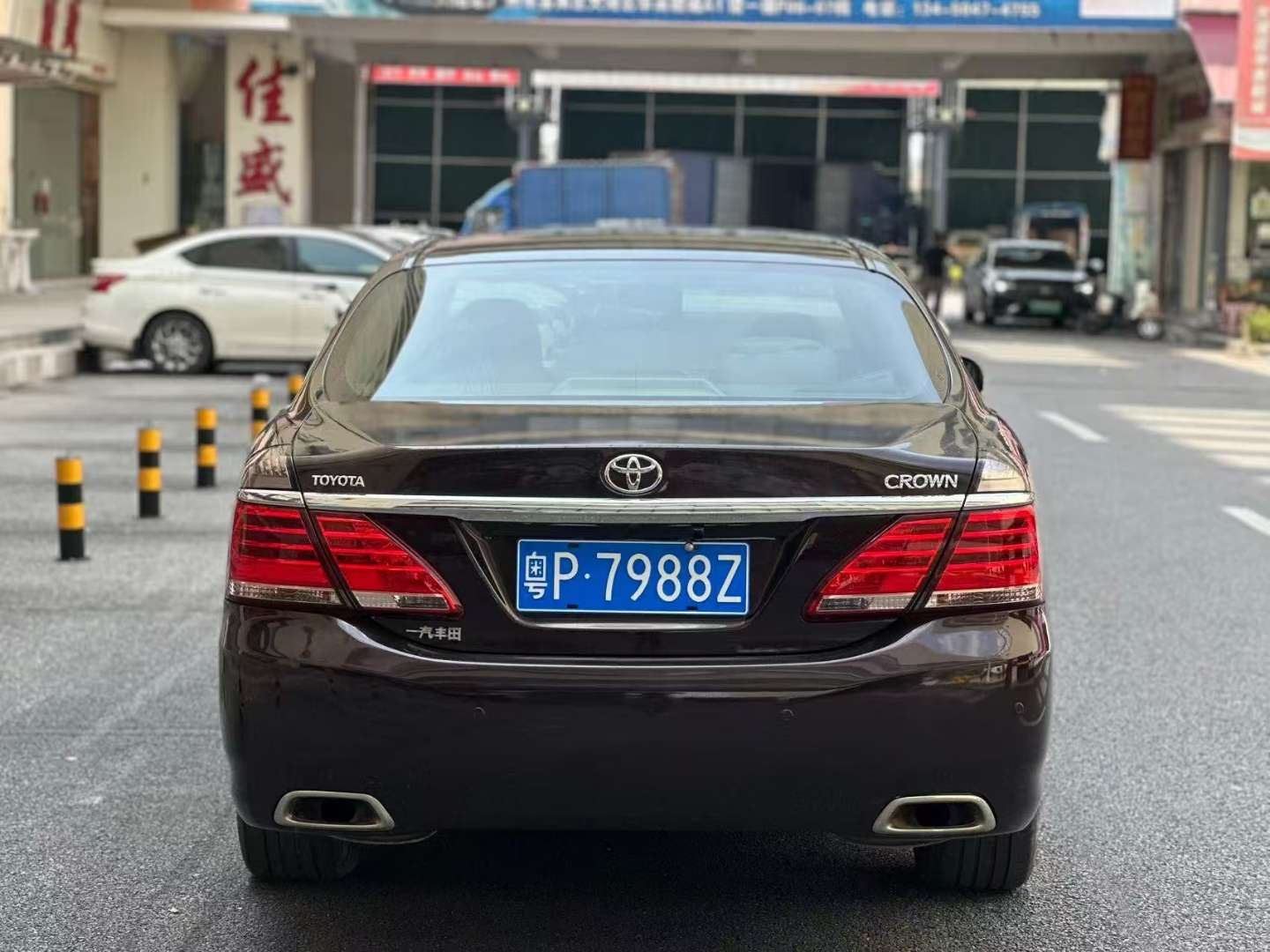 Toyota Crown 2.5L Royal Leather Edition 3
