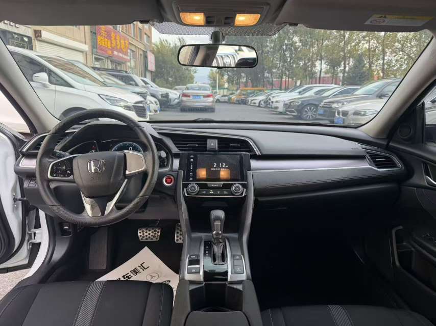 Honda Civic 2016 1.5T Luxury 6
