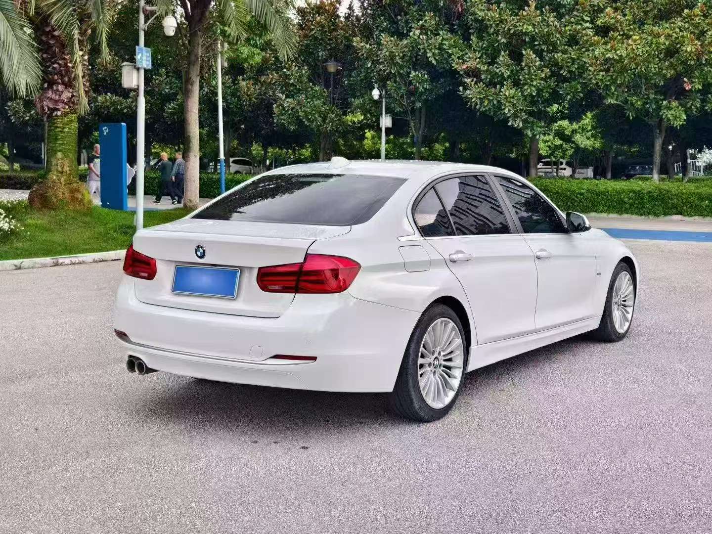BMW 3 Series 2018 320Li Long Wheelbase Fashion Edition 4