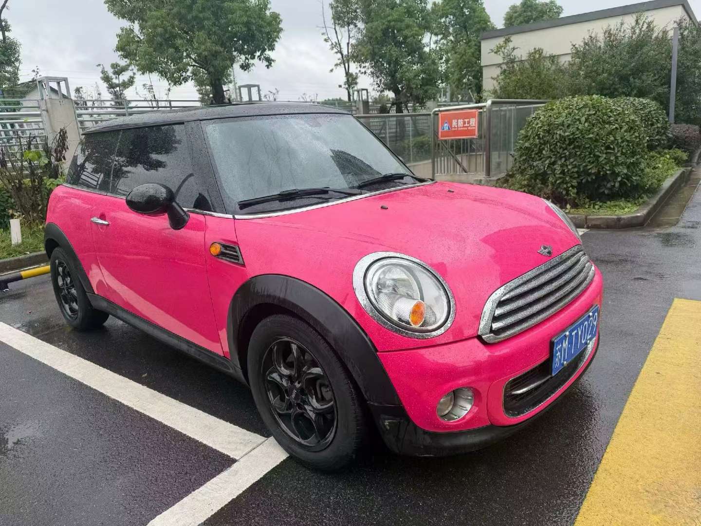 BMW MINI 1.6L Automatic 2