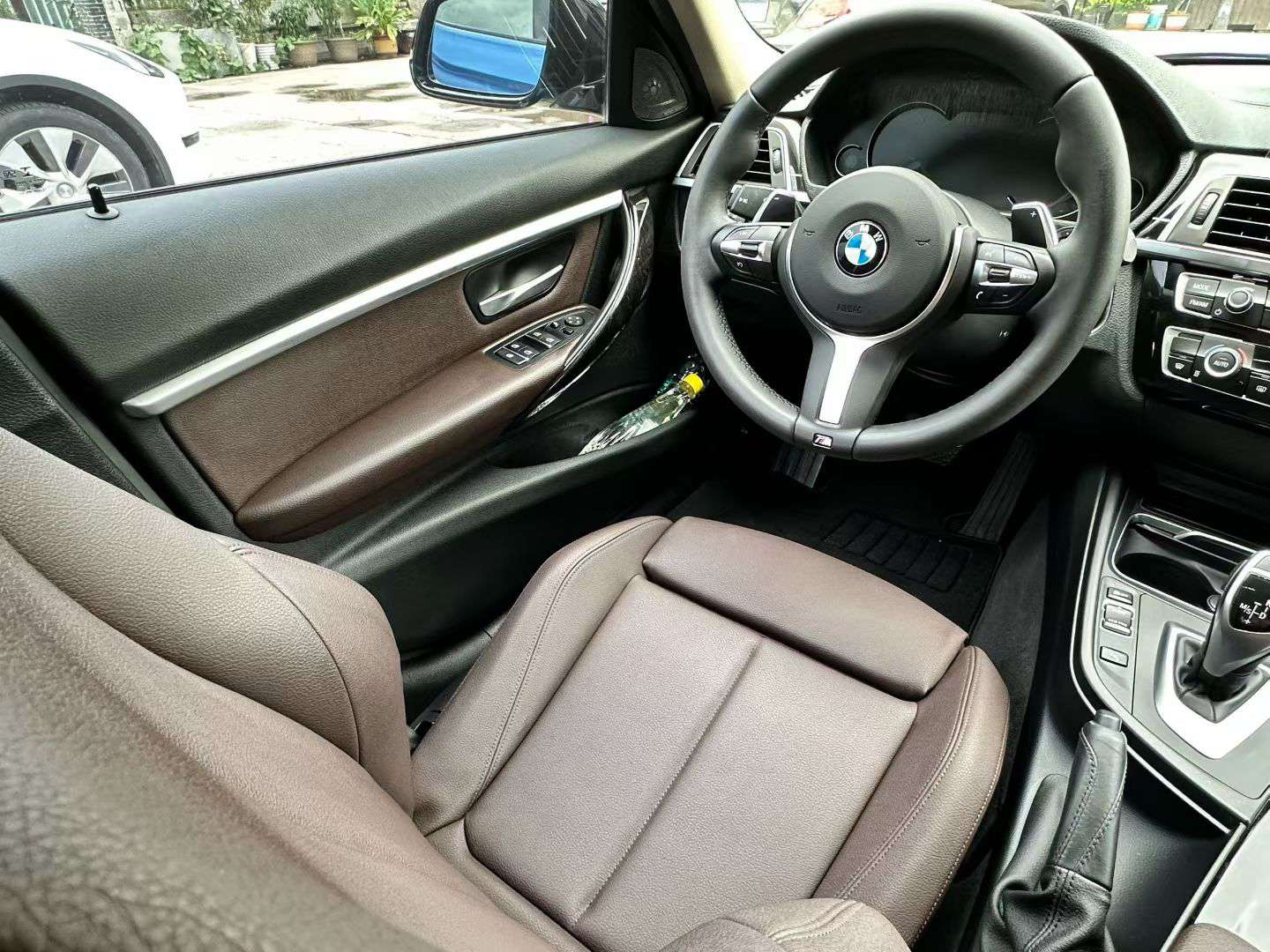 BMW 3 Series 2018 2.0T M Sport 7