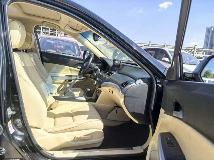Honda Crosstour 2.4 Automatic High Trim 6