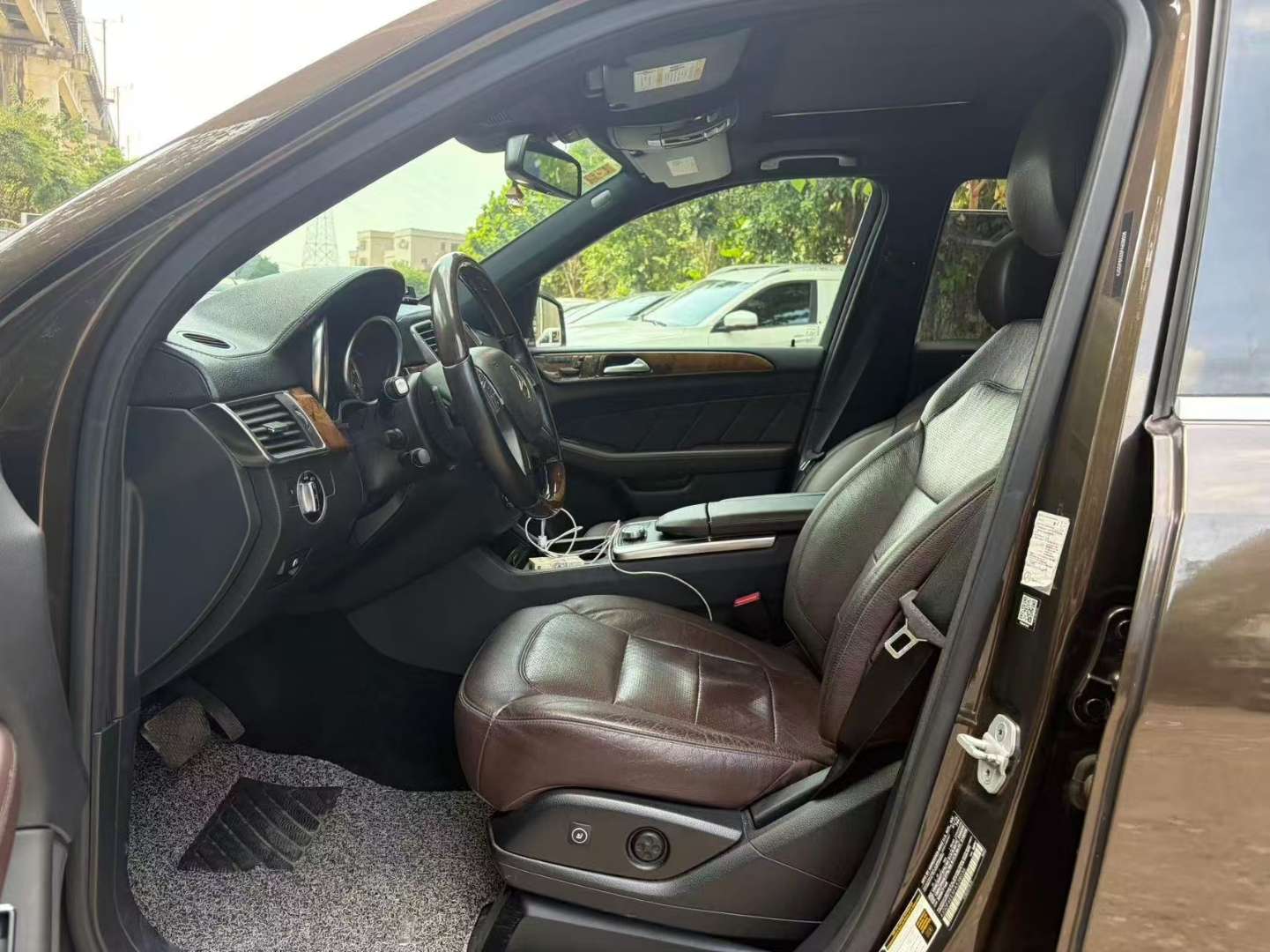 Mercedes-Benz GL450 US Spec 8