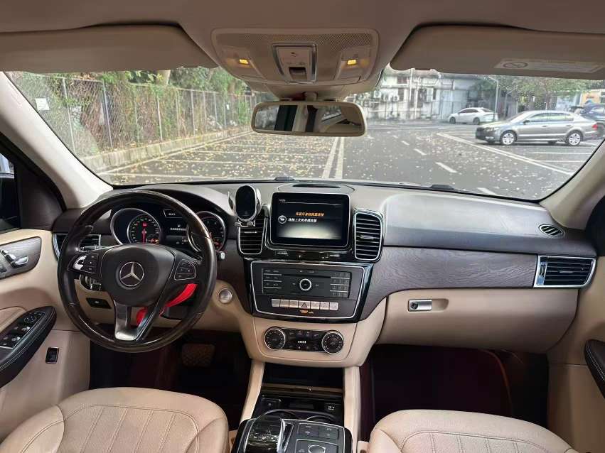 Mercedes-Benz GLE GLE400 3.0T 4MATIC 5