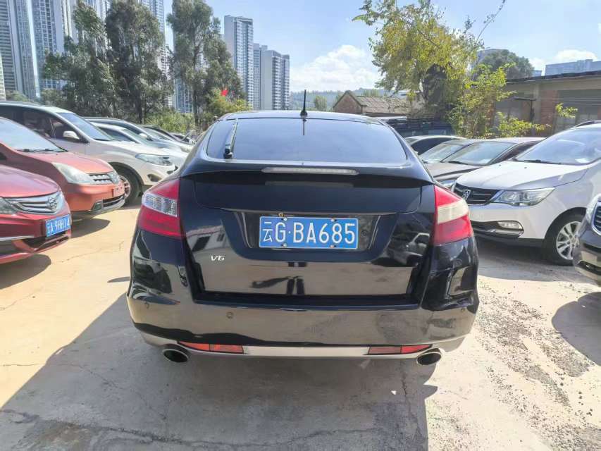 Honda Crosstour 2.4 Automatic High Trim 2
