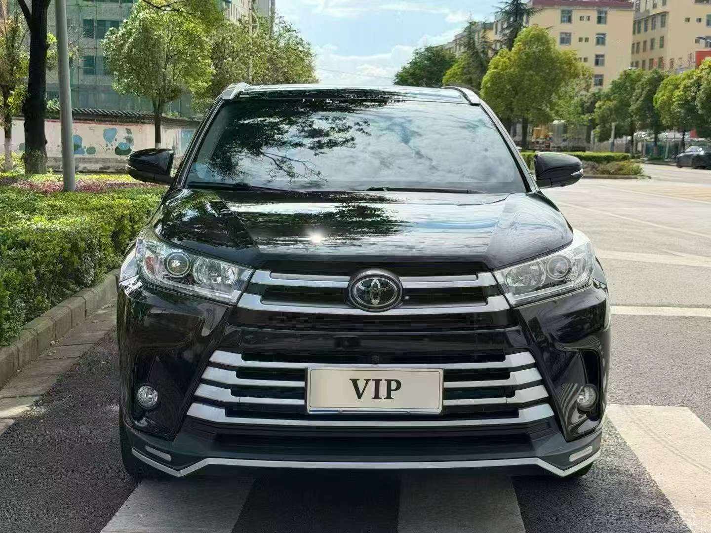 Toyota Highlander 2021 AWD Seven-Seater Luxury Edition 2