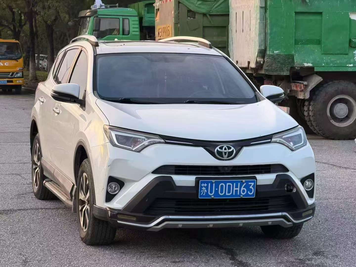 Toyota RAV4 2.0L Automatic Sunroof 3